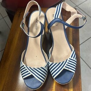 Woman sandal plataform size 9 Nine West